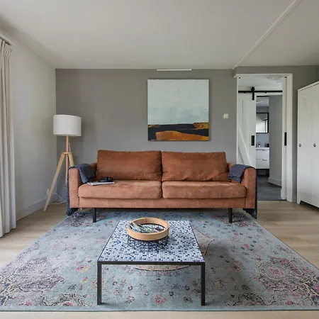 31, Ruimtelijk - Airco - Prive Parkeren - - Recreational Only * Ойстервейк