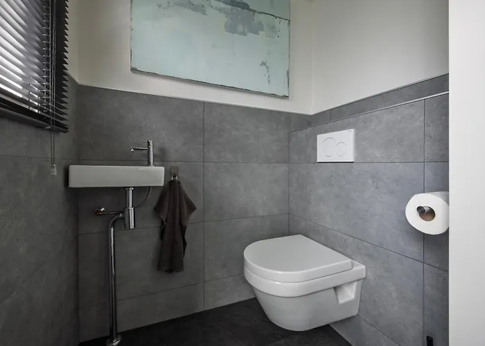 31, Ruimtelijk - Airco - Prive Parkeren - - Recreational Only *