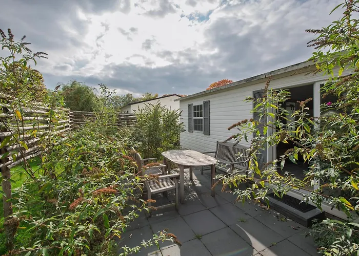 31, Ruimtelijk - Airco - Prive Parkeren - - Recreational Only