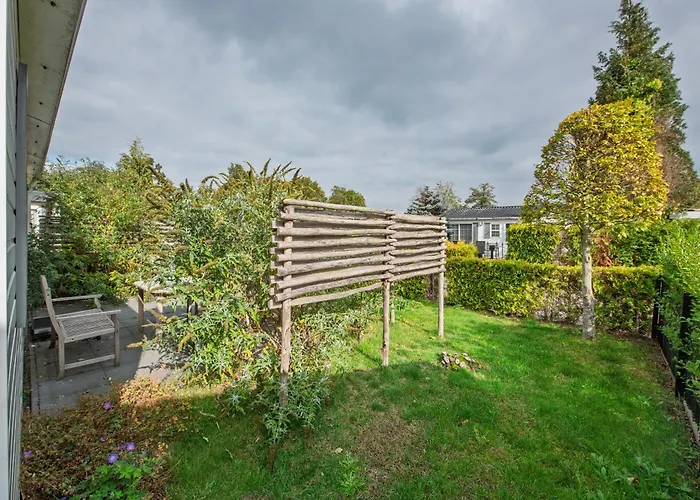 31, Ruimtelijk - Airco - Prive Parkeren - - Recreational Only Chalet